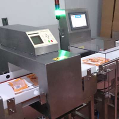 Combined check weigher with metal detector checkweigher for brass detection